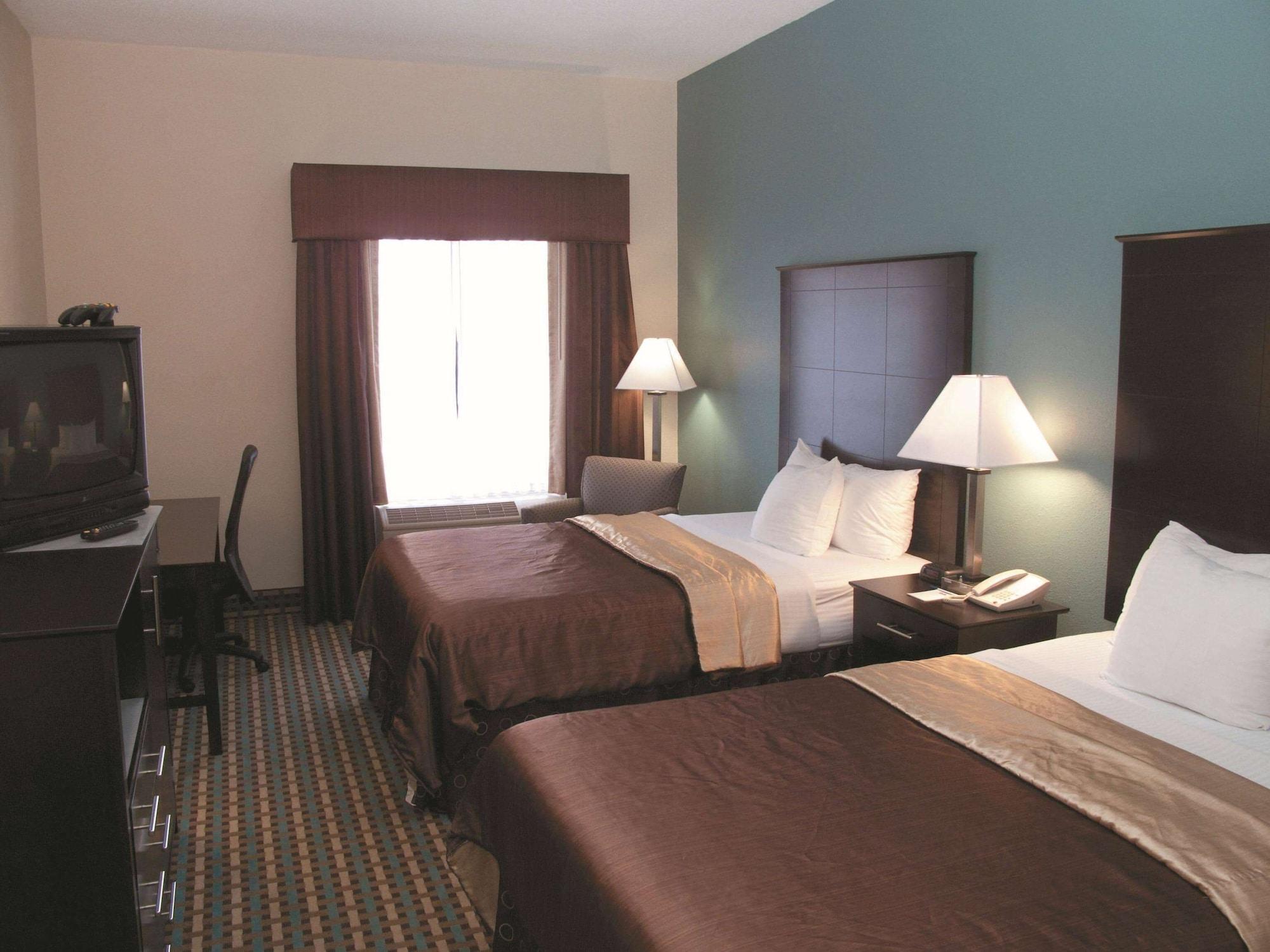 La Quinta Inn By Wyndham Columbia Se Fort Jackson Exterior foto